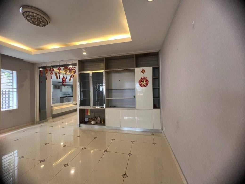 $270,000 Villa