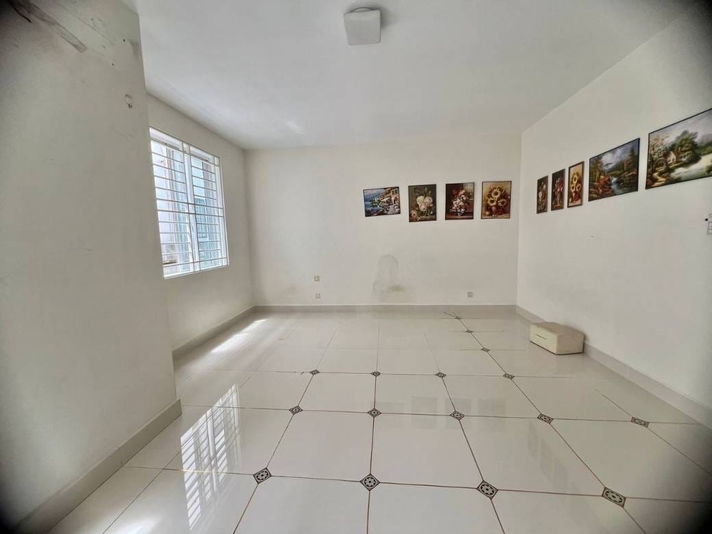 93.6 sqm Land Size Villa For Sale