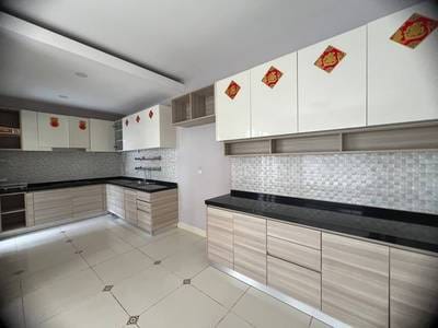 72 sqm Living Size Villa For Sale in Chbar Ampov