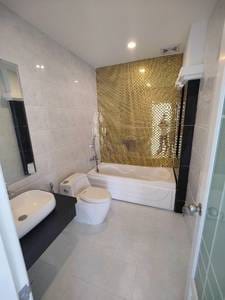 Villa For Sale in Preaek Lieb, Chroy Changvar, Phnom Penh