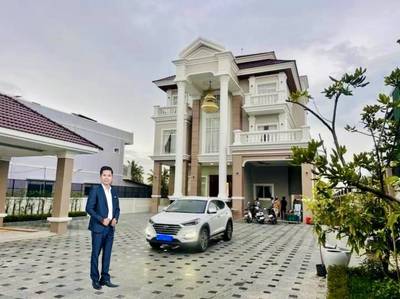 Vila Na prodej in 12 ស្ពានដើមលៀប, Kampong Samnanh, Ta Khmau, Kandal
