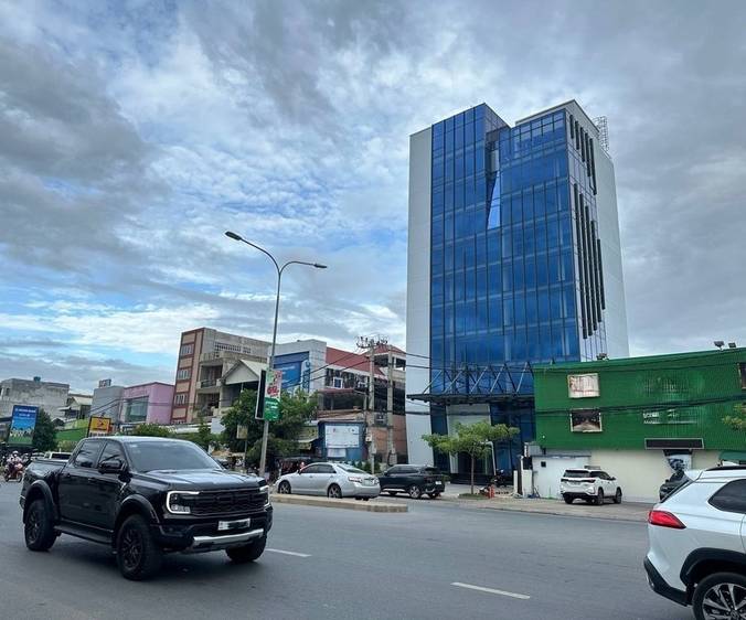 132 sqm Living Size Kanceláře K pronájmu in Chbar Ampov