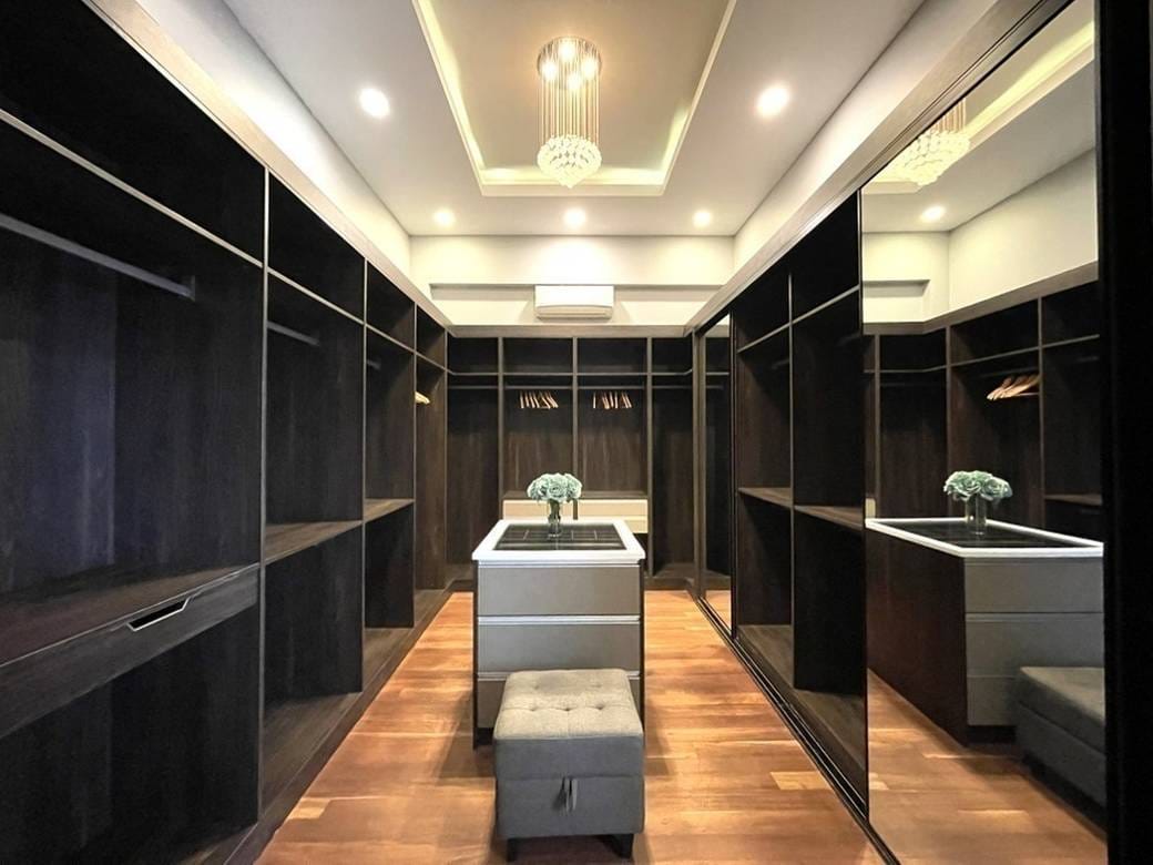 Meanchey顶层公寓出租，价格$5,500