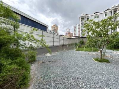 375 sqm Land Size Lot K pronájmu