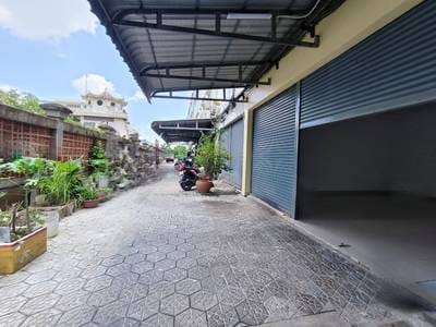 100 sqm Land Size CommercialShophouse K pronájmu