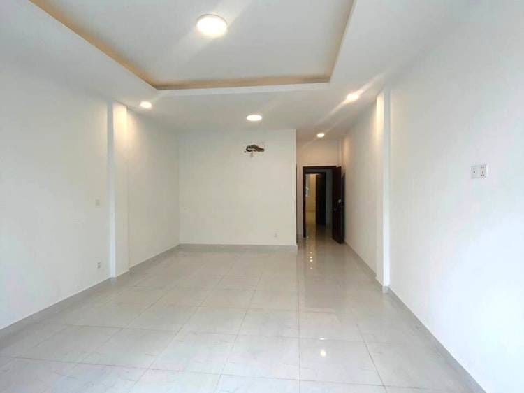CommercialShophouse For Sale in Chroy Changvar, Phnom Penh