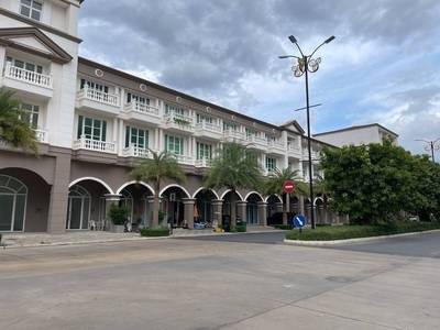 105平方米土地面积的CommercialShophouse出售