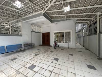 216 sqm Living Size Dvojvila K pronájmu in Sen Sok
