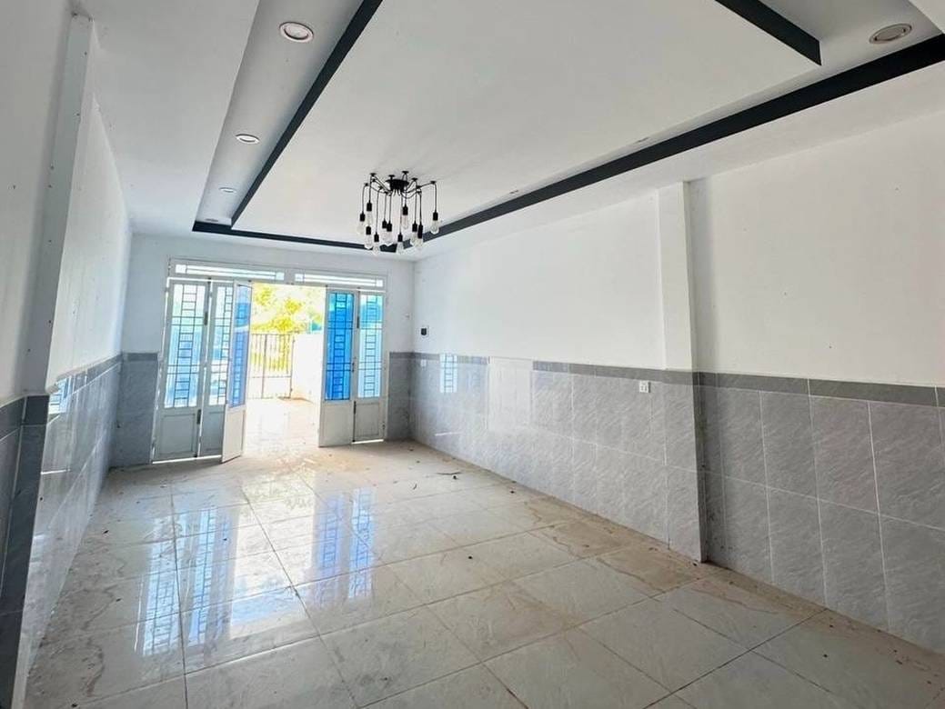 Snaor CommercialShophouse Na prodej in Snaor