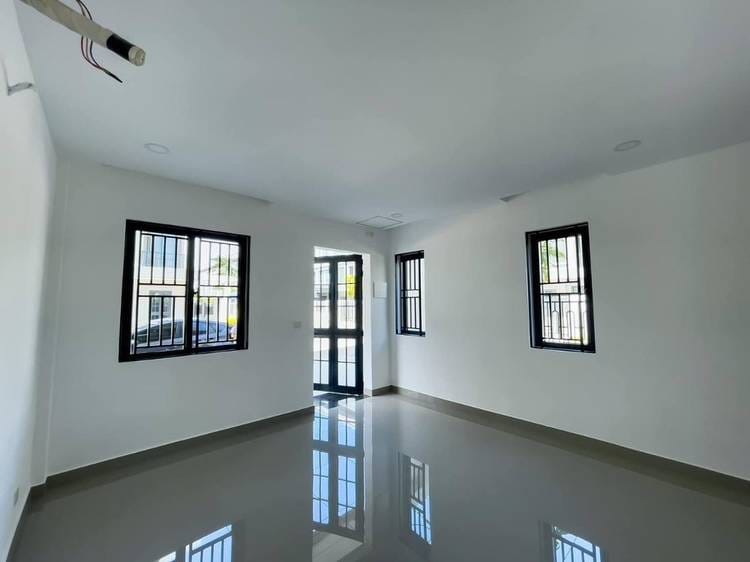 Link House For Rent in Preaek Lieb, Chroy Changvar, Phnom Penh