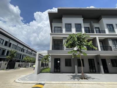 65 sqm Land Size Link House For Rent