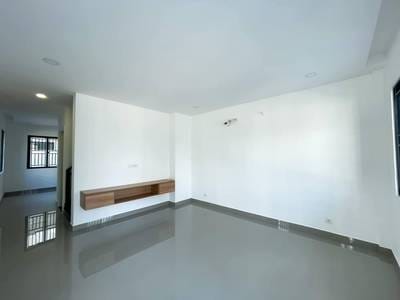 Chroy Changvar Link House For Rent in Chroy Changvar