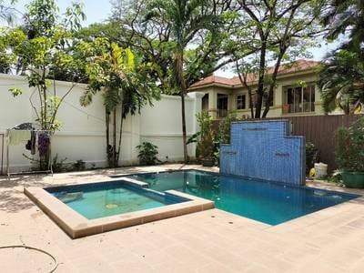 340 sqm Land Size Vila K pronájmu