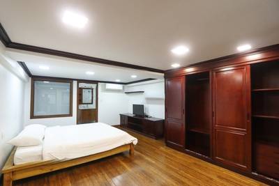 2 Bedrooms Apartmán K pronájmu for $1,300