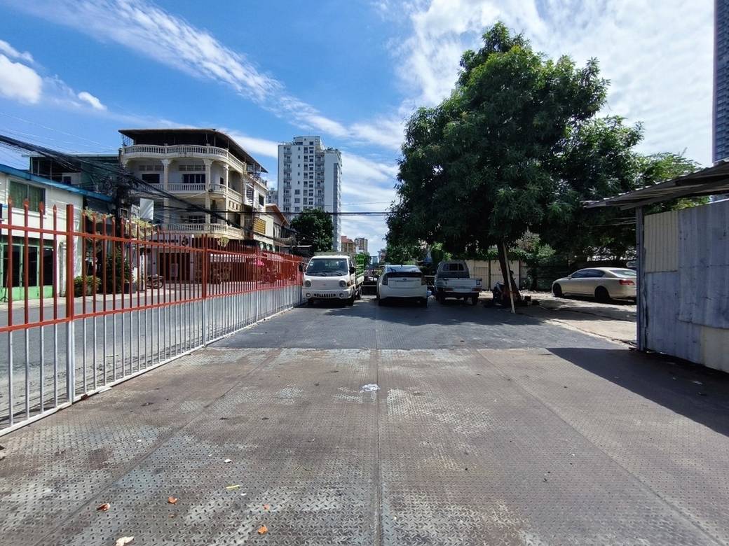 Lot For Rent in Boeng Keng Kang $2,100