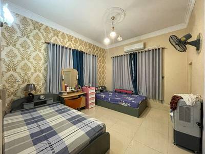 4 Bedrooms Vila K pronájmu