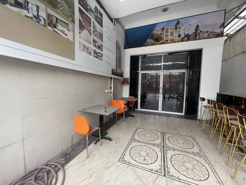Chamkarmon Shophouse For Rent in Chamkarmon