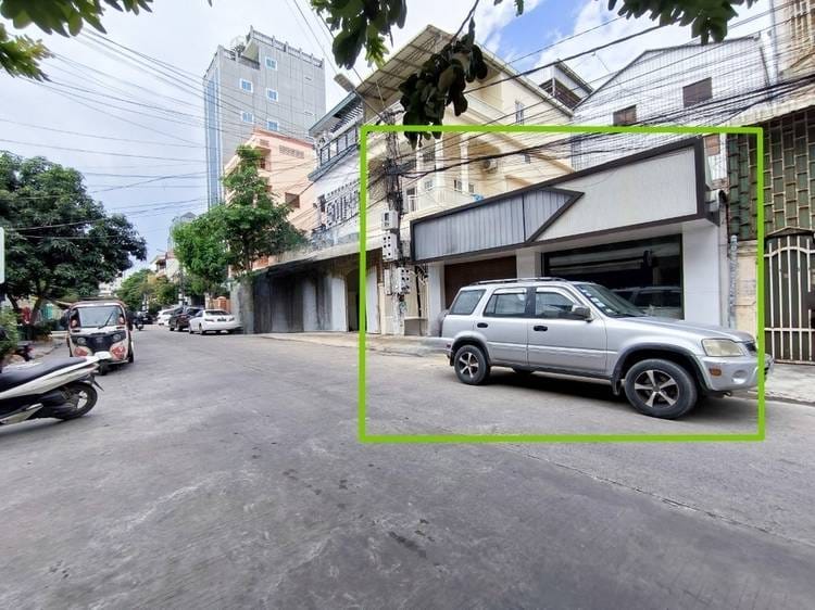 CommercialShophouse สำหรับเช่า ใน Tumnob Tuek, Boeng Keng Kang, Phnom Penh