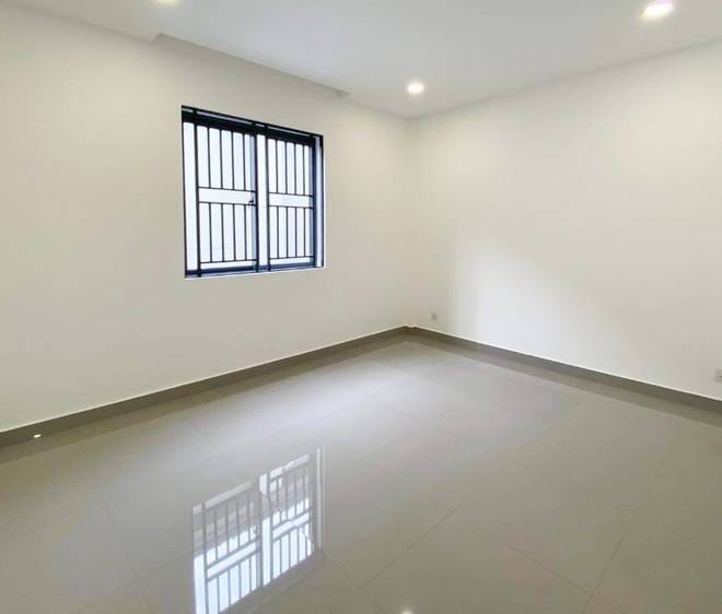 $295,000 店屋