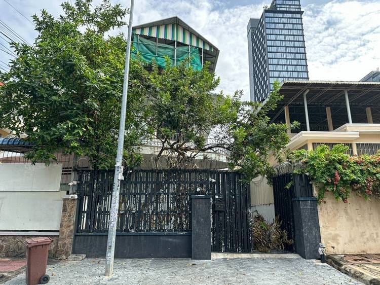 Villa For Rent in Boeng Reang, Daun Penh, Phnom Penh