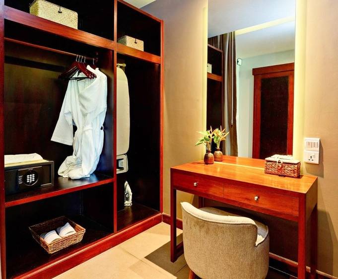 โรงแรม For Sale & Rent พื้นที่ใช้สอย 2,346 ตร.ม. ใน Toul Kork