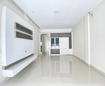 Nirouth Shophouse For Sale in Nirouth