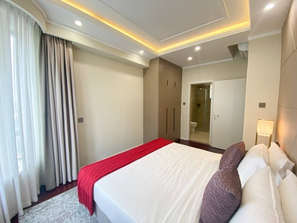 One Park | Daun Penh Apartmán se službami K pronájmu in Srah Chak Daun Penh $2,090
