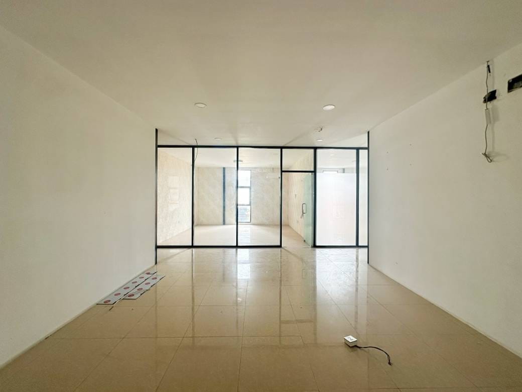 Toul KorkCommercialShophouse出租，价格$3,000