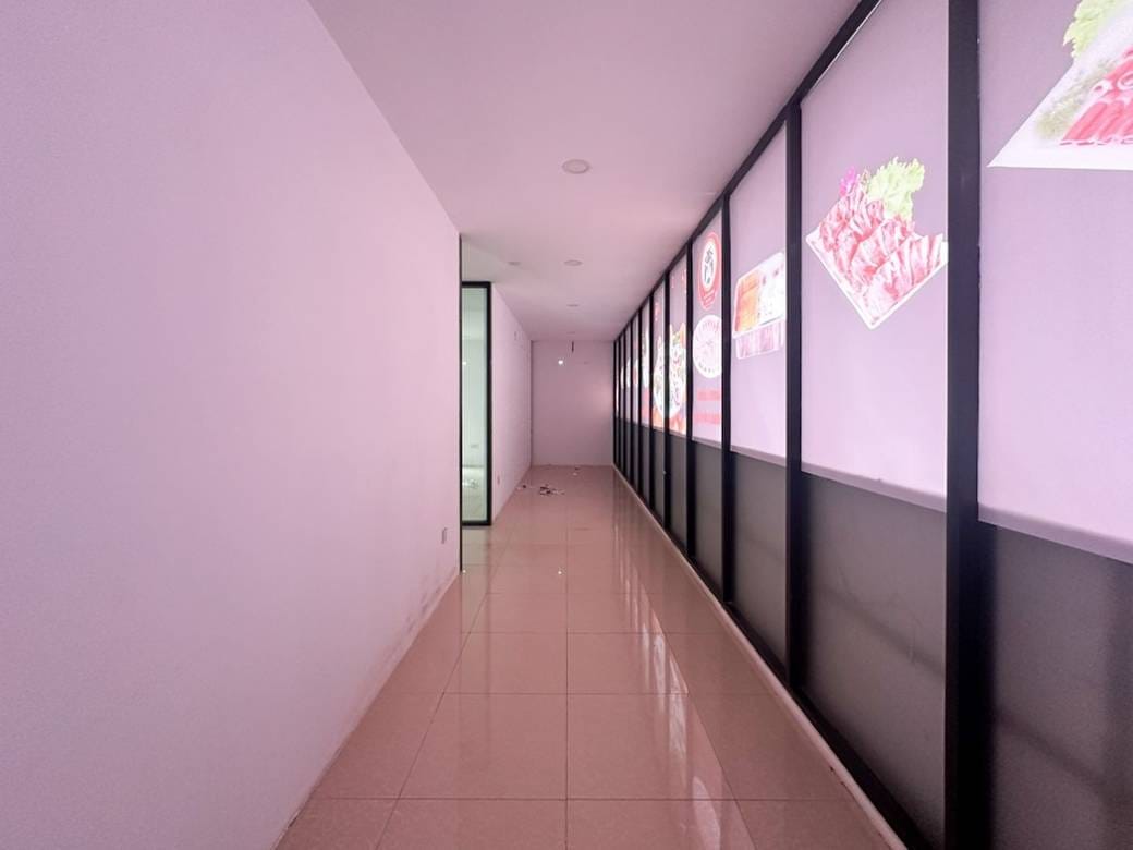 Toul KorkCommercialShophouse出租，位于Boeung Kak 1Toul Kork，价格$3,000