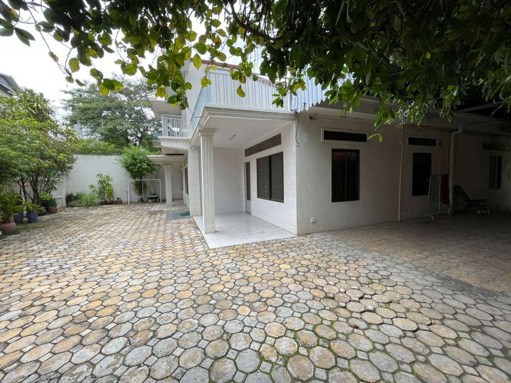 476 sqm Land Size Vila K pronájmu