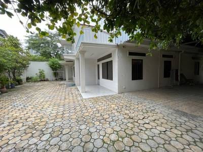 476 sqm Land Size Vila K pronájmu