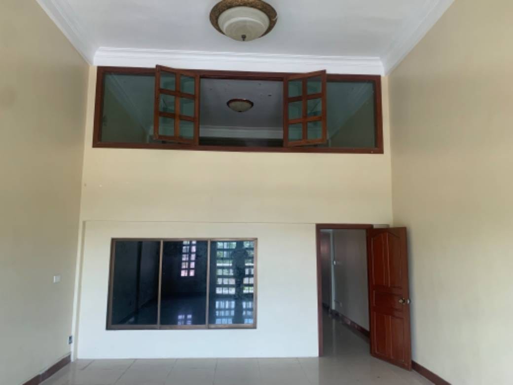 House and lot Для Продажи in Sihanoukville $60,000