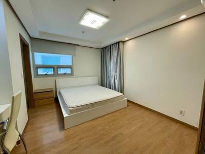 De Castle Royal Condominium | 주차 공간 1면이 있는 콘도 임대