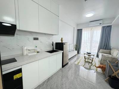 Meblowane Condo Na wynajem