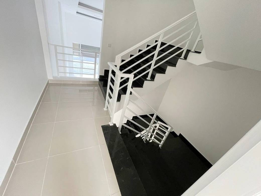 Preaek Ta Sek Maison-boutique À vendre à Preaek Ta Sek