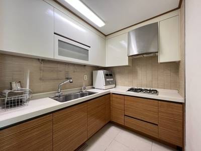 De Castle Royal Condominium | 125 sqm Land Size Condo For Sale & Rent
