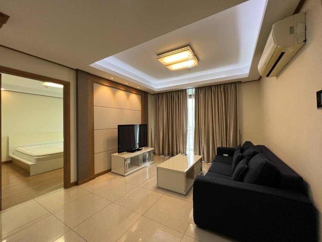 De Castle Royal Condominium | 52-261 sqm Living Size Condo For Sale & Rent in Boeng Keng Kang