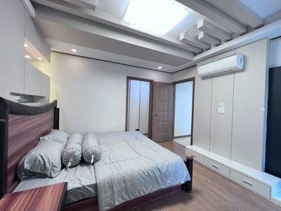 De Castle Royal Condominium | 52-261 sqm Living Size Condo For Rent in Boeng Keng Kang