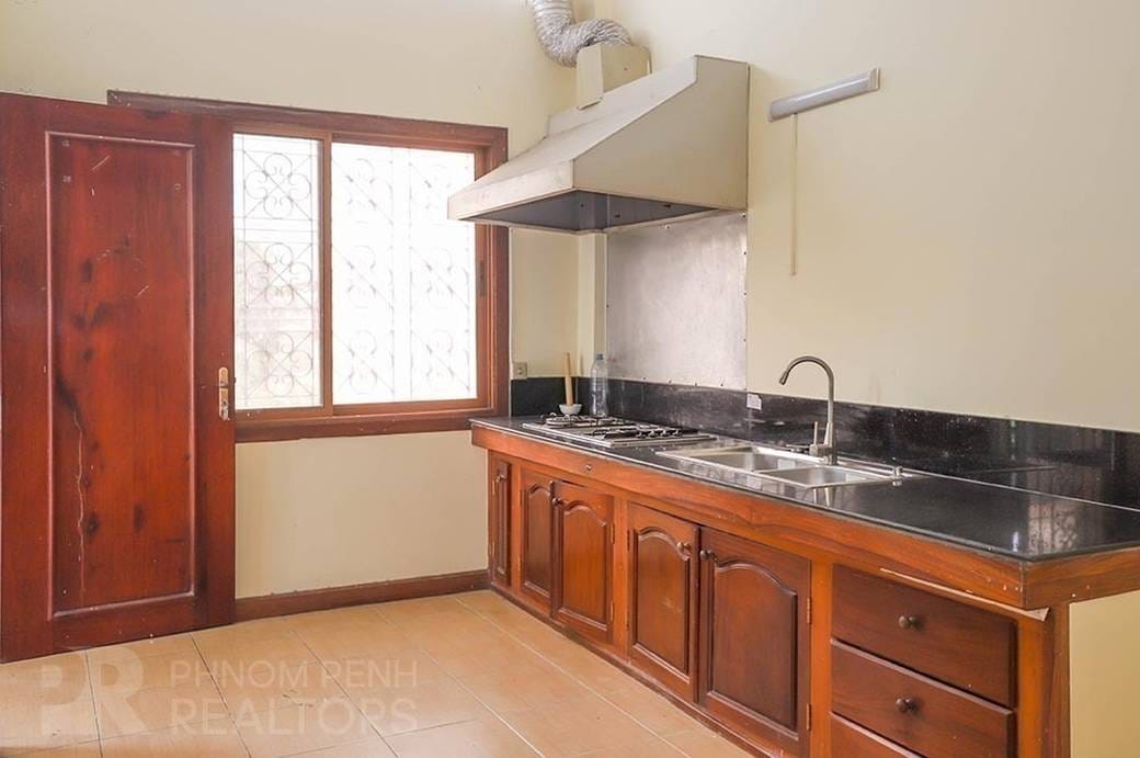 90 sqm Land Size Flat House For Rent