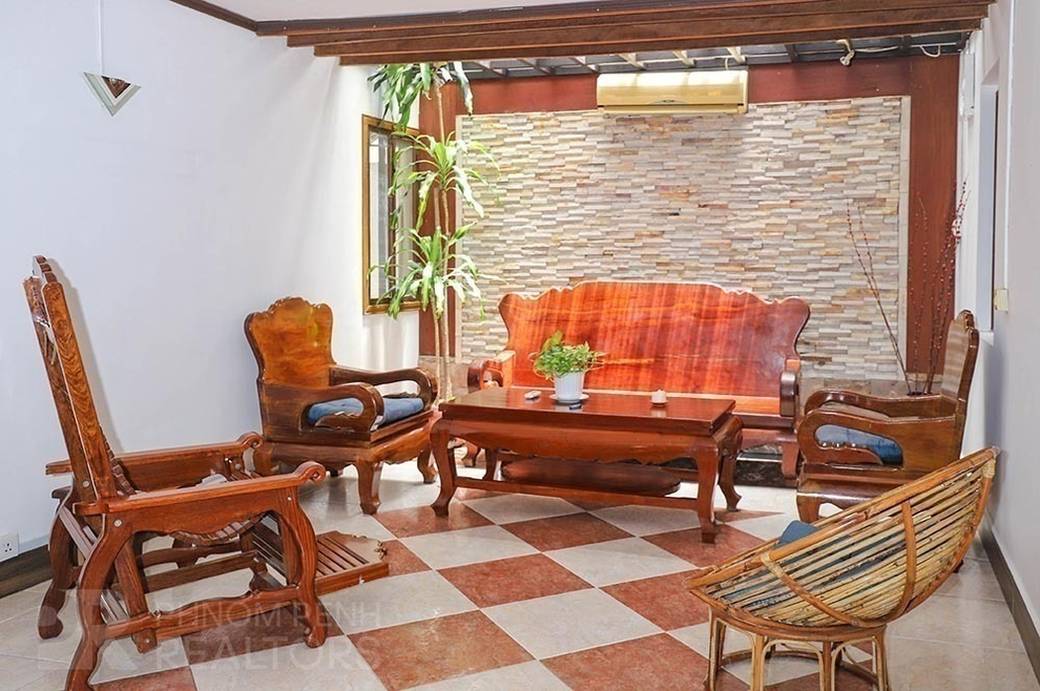Flat House For Rent in Chamkarmon $750