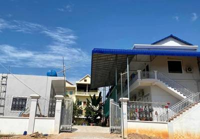 502 sqm Land Size House and lot Na prodej