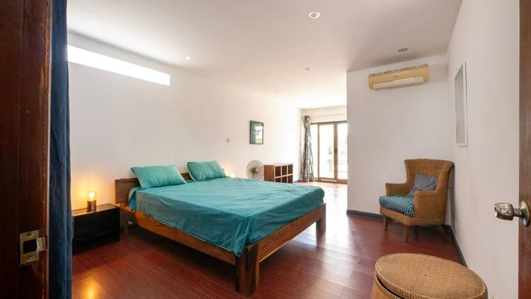 ផ្ទះល្វែង សំរាប់ជួល នៅ Ou Ruessei 1, 7 Makara, Phnom Penh