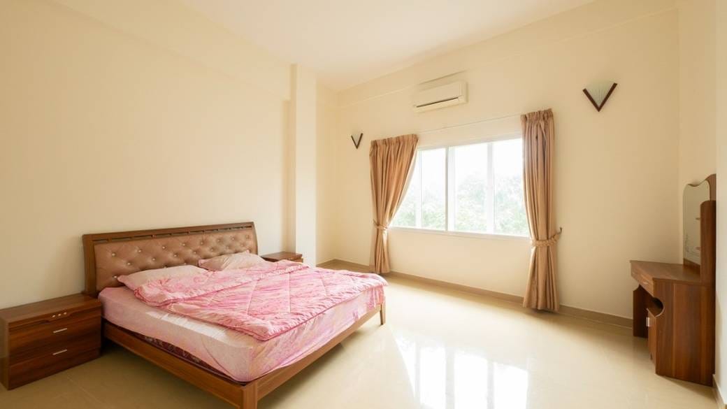 Apartment For Rent with 2 Parking Space