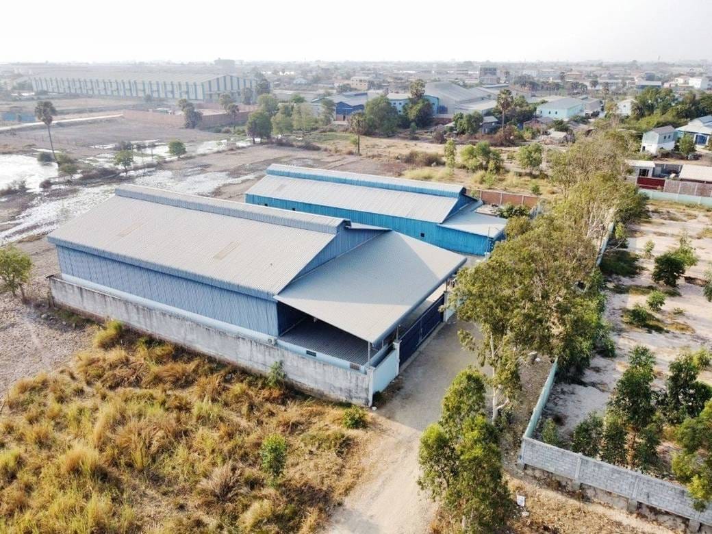 880 sqm Land Size Sklad Na prodej