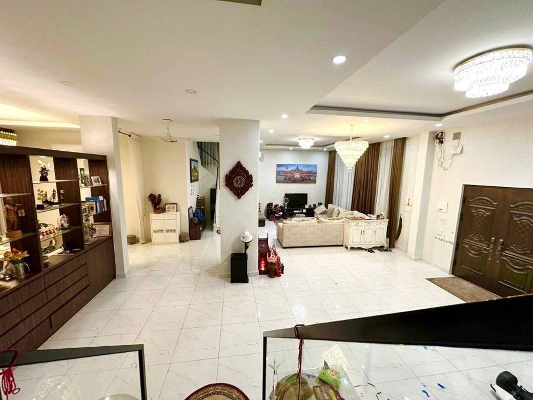 วิลล่า สำหรับเช่า ใน Chbar Ampov $3,500