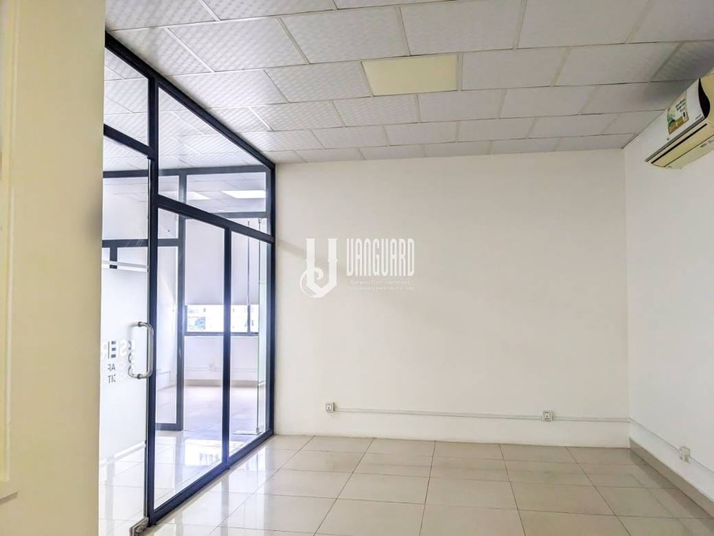 Bureaux À louer à Chamkarmon $1,020