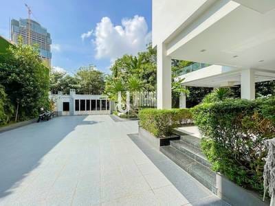 $8,000 别墅