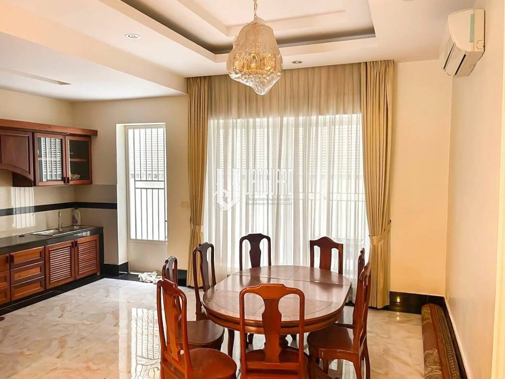 Dvojvila K pronájmu in Ou Baek K'am, Sen Sok, Phnom Penh