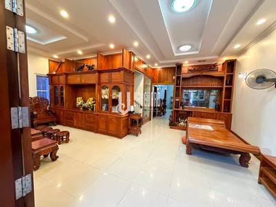$1,200 Villa