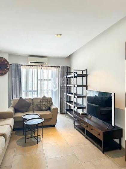 $1,200 Condo